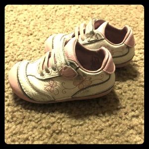 Toddler Wide Stride Rite Zelcro Sneakers